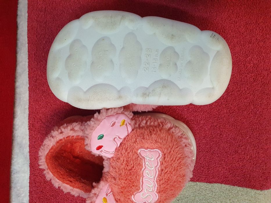 Дитячі капці для дівчинки