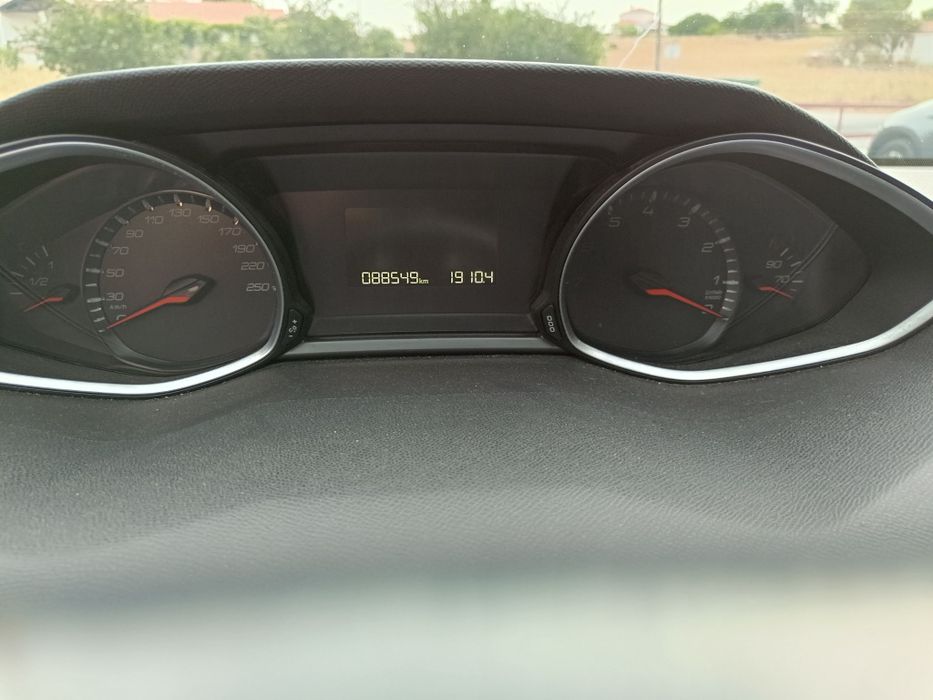 Peugeot 308 — fotografia 7