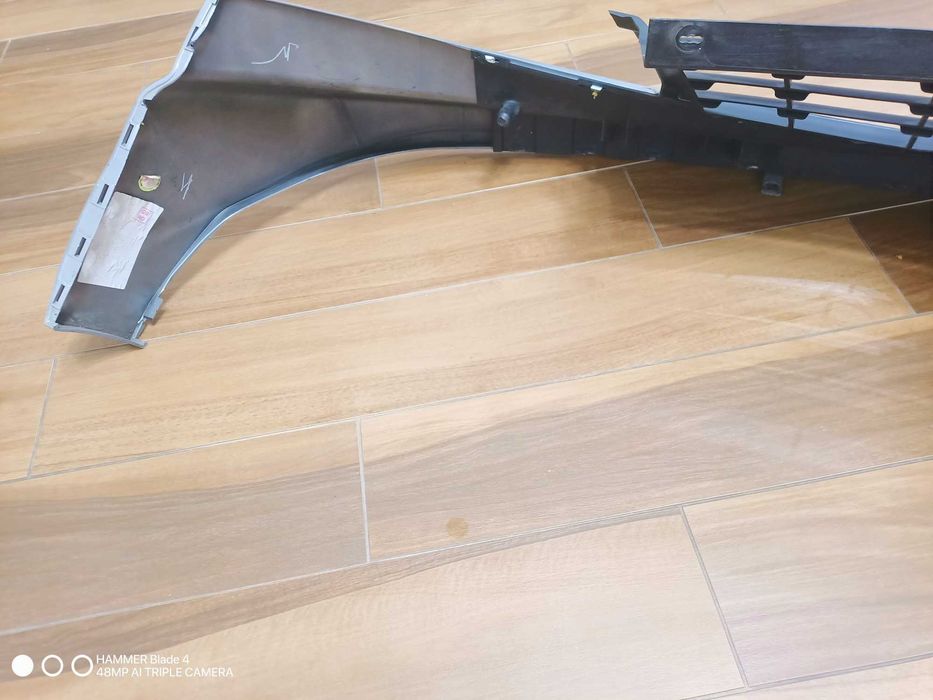 Sprzedam Grill Atrapa Renault Trafic II  lift