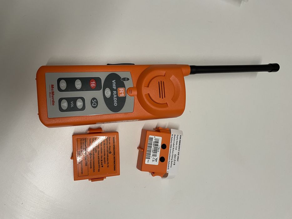 Rádio VHF de Emergência Mcmurdo R1