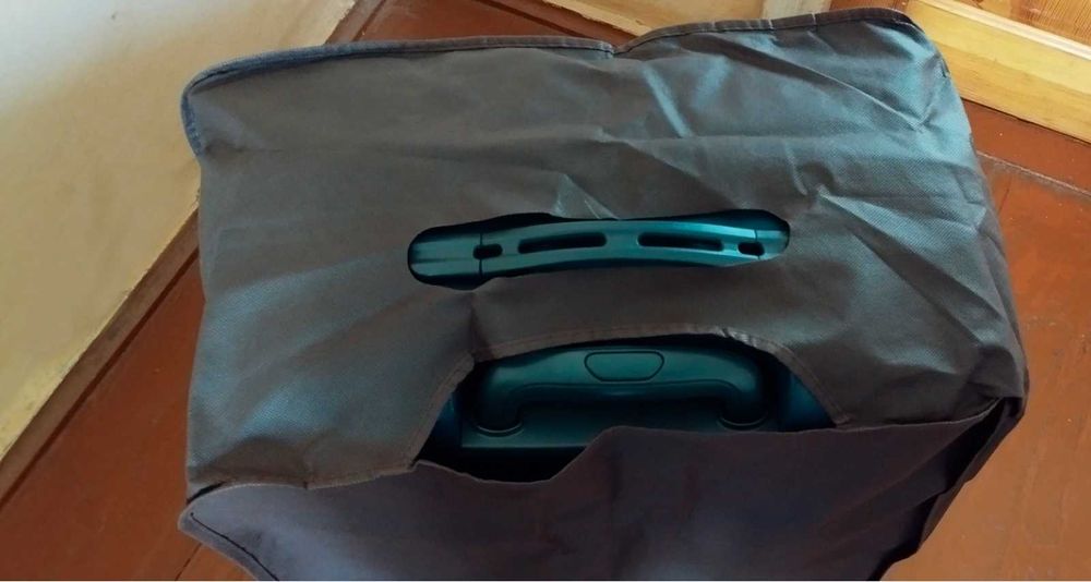 Чохол для валізи середній