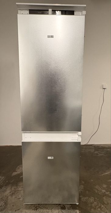 Combinado (frigorífico e arca) de Encastre Bosh KIN86VSE0