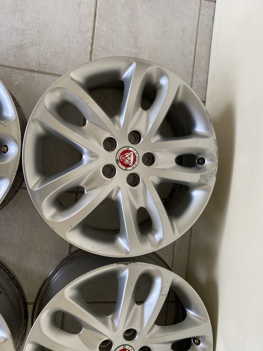 Jantes 17” 5x108 originais Jaguar ford Connect focus volvo v50 v40 c30