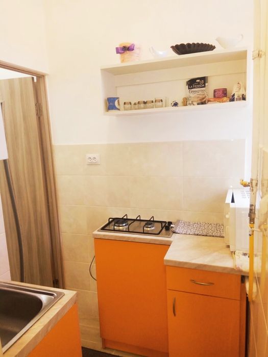 1-кім подобово в центрі міста до чотирьох осіб з парковкою