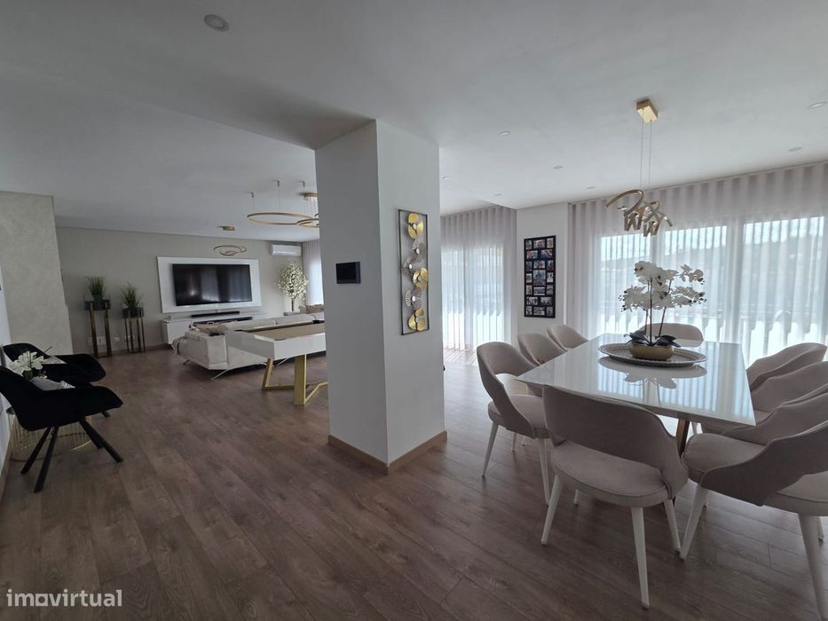 T4 Apartment in a Gated Community with Garden and Swimming Pool.