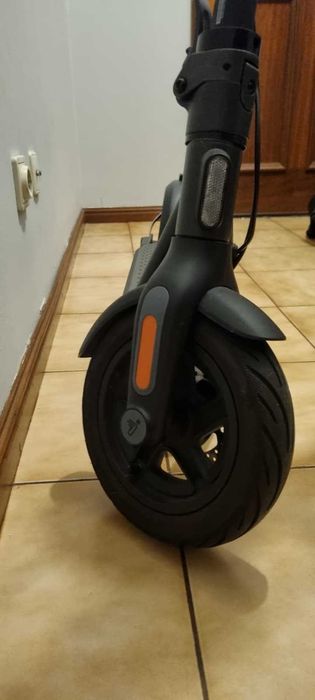 Trotinete Elétrica Segway Ninebot F2 – Quase Nova!