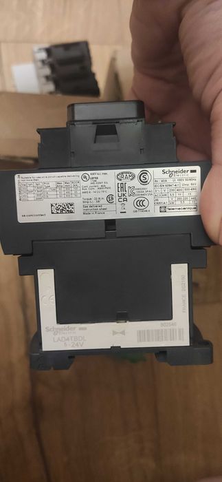 Stycznik Schneider LC1D25BD