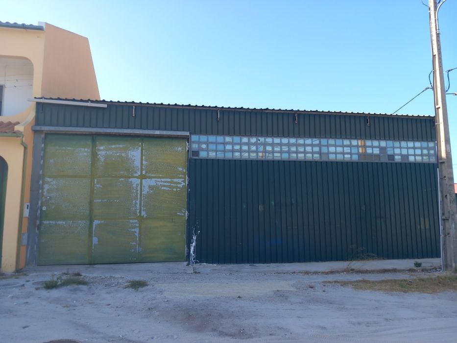 Armazém para vender ou alugar