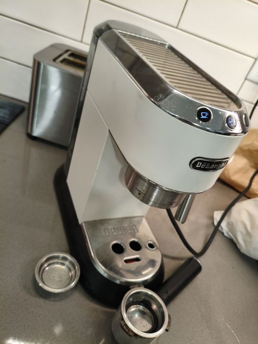 Maquina de café  Espresso DeLonghi Dedica