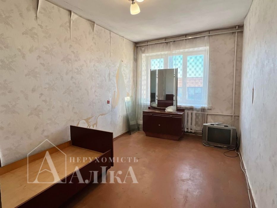 Продам 3-кімнатну квартиру в самому центрі міста!