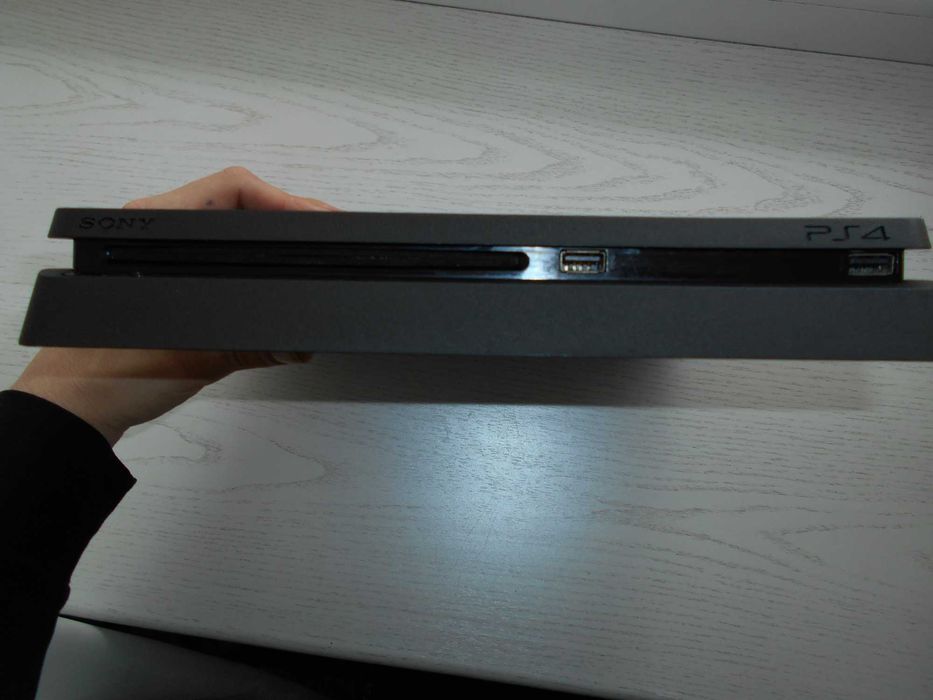 Ігрова консоль Sony Playstation 4 Slim 500GB