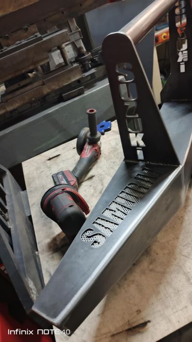 Zderzak pod wyciągarkę do samuraia samuraja w elementach do spawania