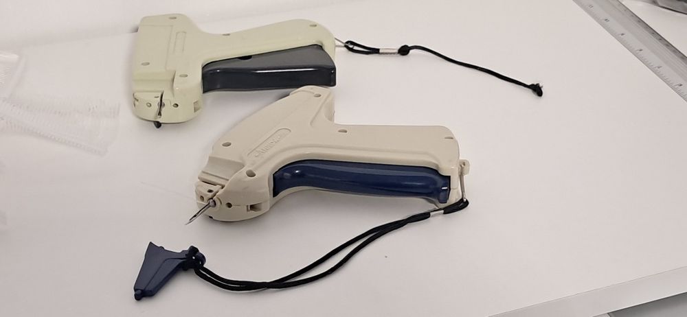 Пістолет ігольчатий для крепления ярлика