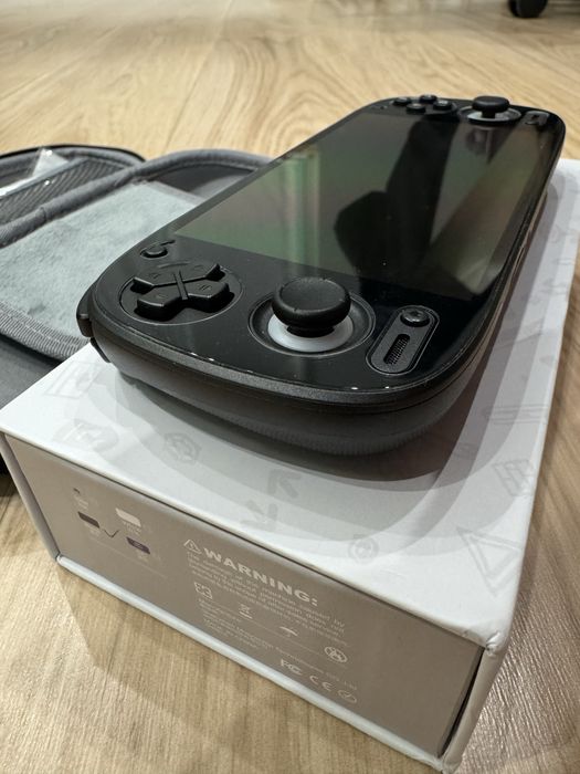 Ігрова приставка Retroid Pocket 5