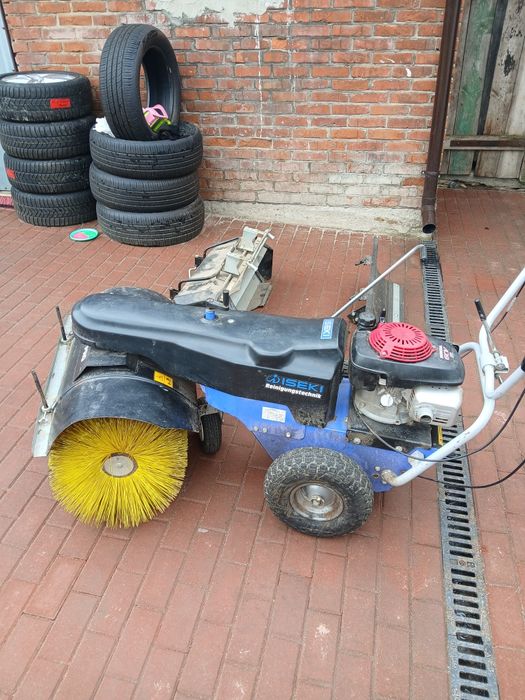 Zamiatarka spalinowa Iseki hk 80 pro silnik Honda plug do śniegu odsniezarka
