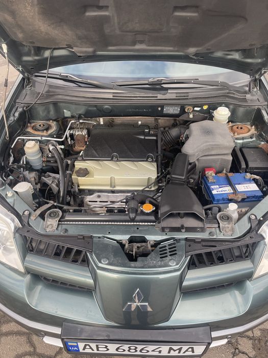 Аутдендер 2007р. 2.4 бензин автомат. 4х4. Тимчасовий облік 4199$