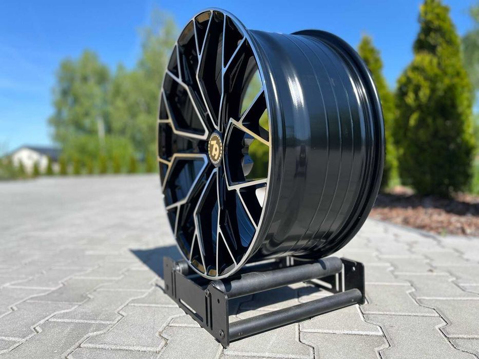 Felgi Seventy9 SCF-H 20" 9J ET30 5x112 Black Front Polished