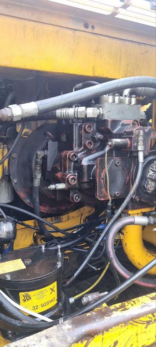 Екскаватор гесеничний  JCB JC 330LC 32 тони