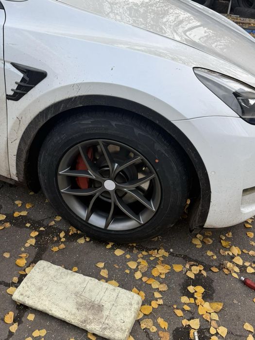 Диски та гума R18 Р18 літо