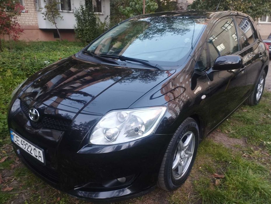 Toyota Auris s line