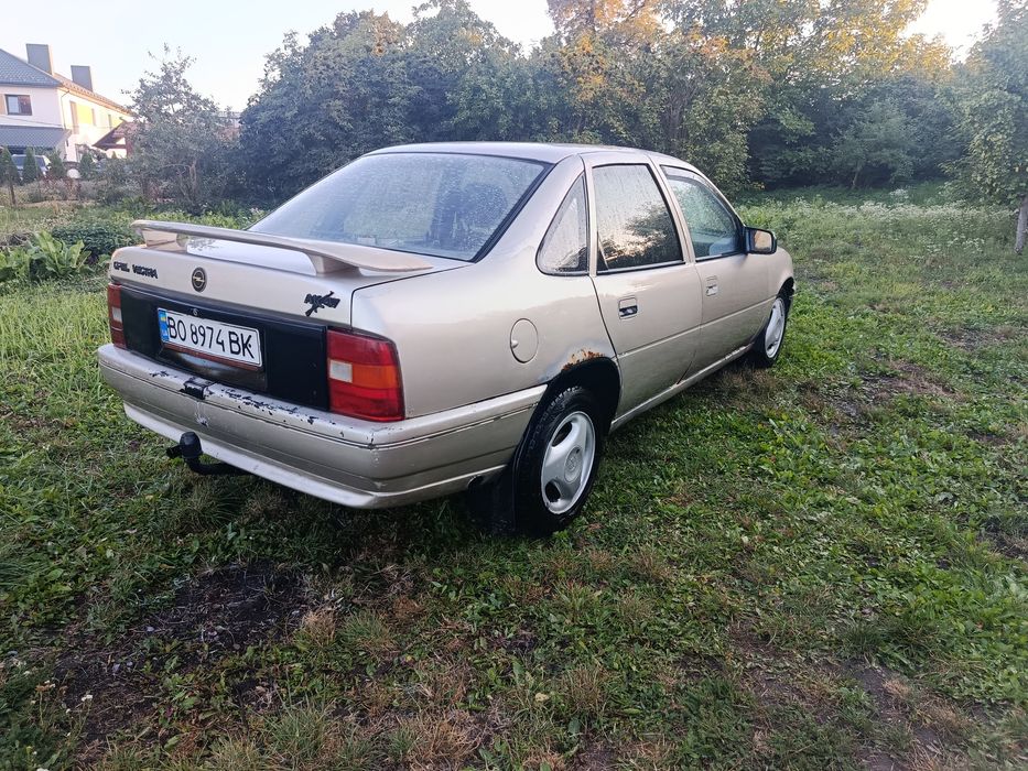 Продам або обміняю опель вектра газ-бензин!!!