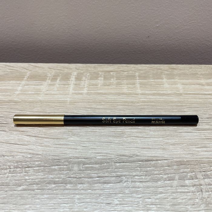 Delia Cosmetics miękka kredka do powiek czarna