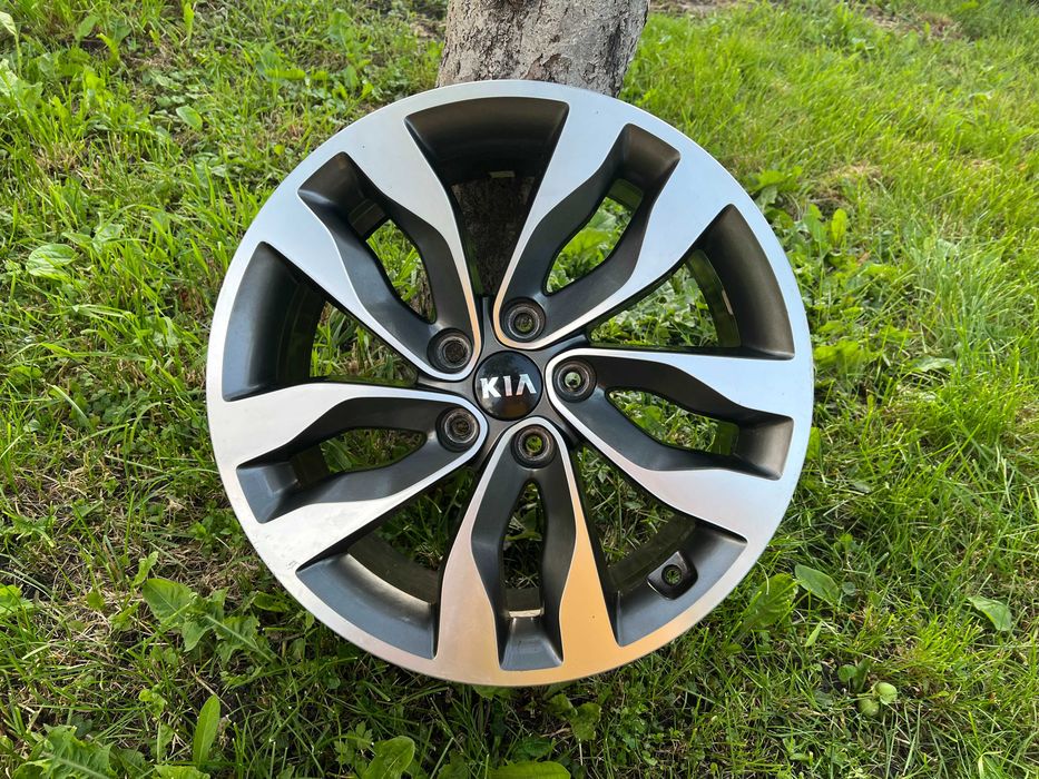 Диски KIA R18 7.5J PCD 5x114.3 ET46 DIA67.1
