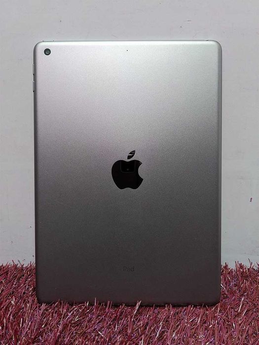 Apple iPad 5 32 ГБ