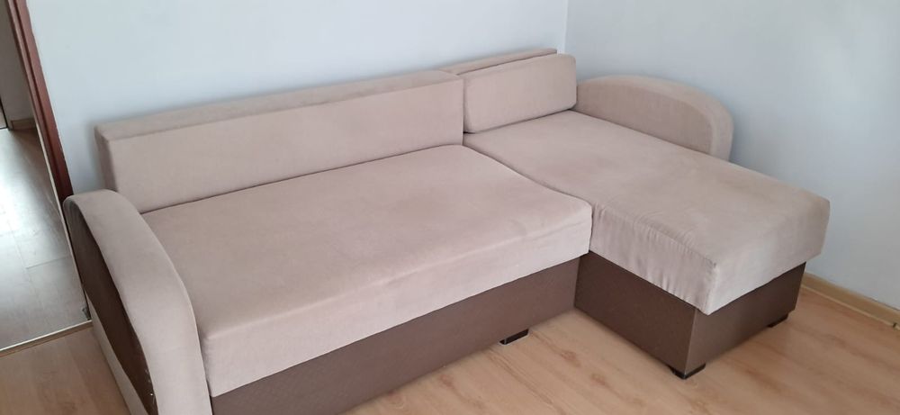 Narożnik z pojemnikiem