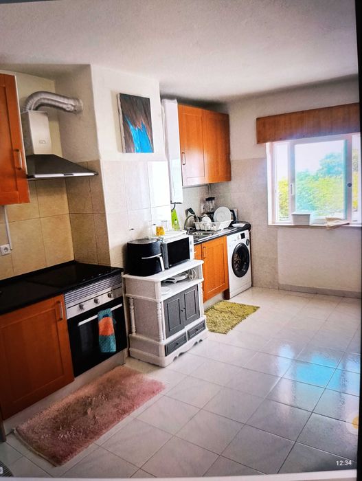 Aluguer agradável  quarto espaçoso e limpo noso