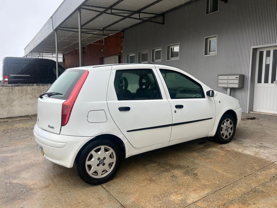 Fiat Punto 2001 (Mk2) - Carro citadino económico e fiável - Documentaç