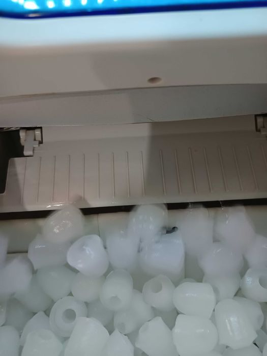 Máquina de fazer gelo