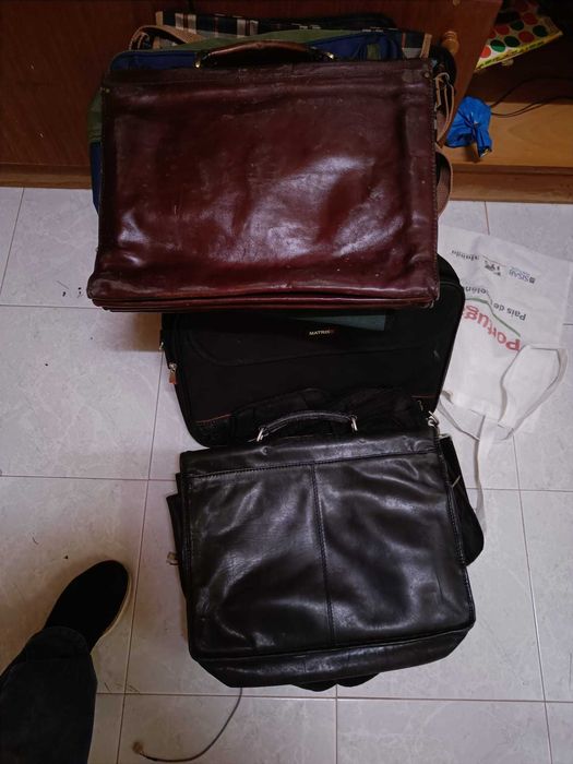 pastas de trabalho em pele, 3€