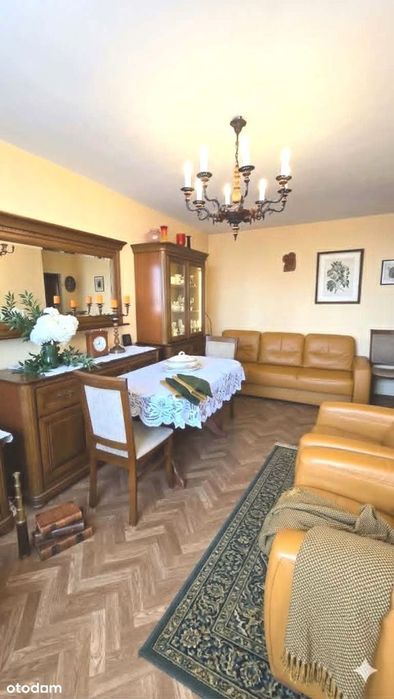 Trzypokojowe mieszkanie z pięknym balkonem
