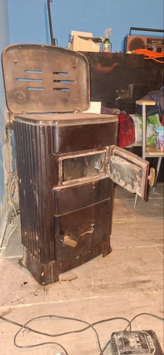 Zabytkowy piec (koza) Buderus 6010