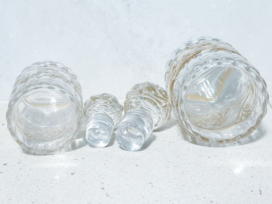 Conjunto de 2 antigos frascos de perfume em cristal Baccarat