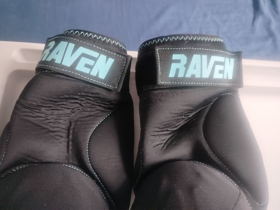 Ochraniacze na łokcie RAVEN