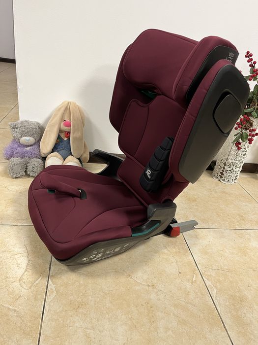 Автокрісло BRITAX ROMER KIDFIX I-Size  Група 2/3 (15-36кг) бустер