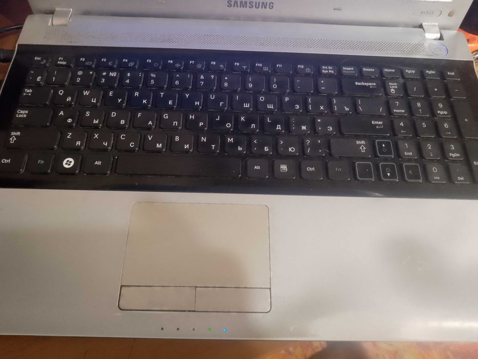 Ноутбук Samsung RV513
