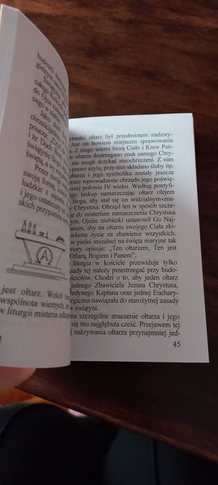 Symbole liturgiczne ksiądz tarsycjusz Sinka