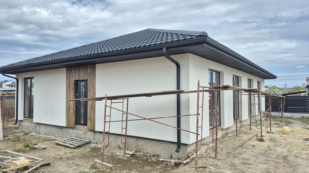 Продам котедж з комунікаціями за суперціною!