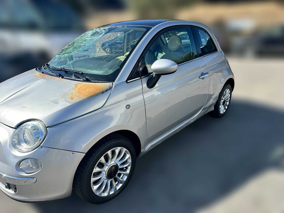 FIAT 500 Hatchback 1.3 D Multijet 75 cv de 2009 Salvado