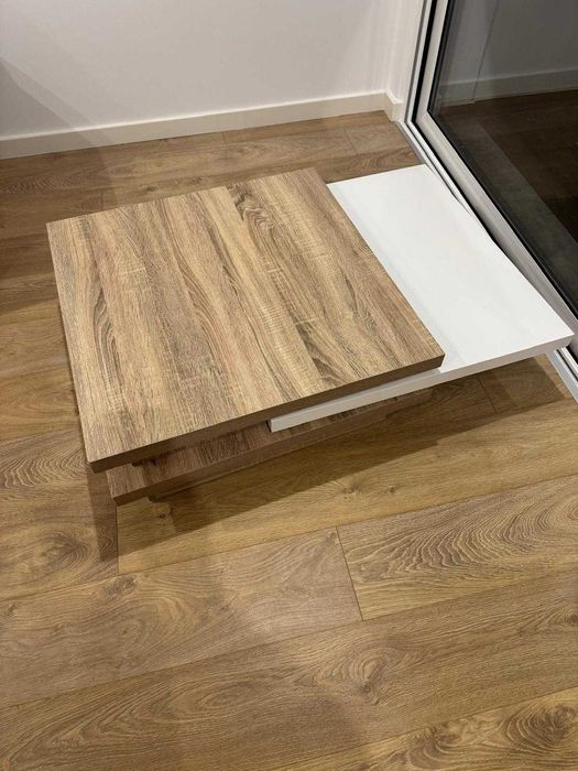 Mesa decorativa de apoio a sofás