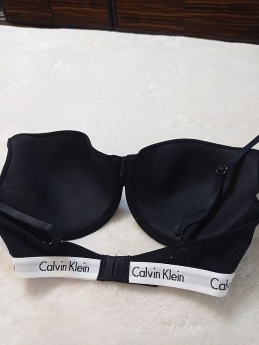 Бюстгальтер бренду Calvin Klein