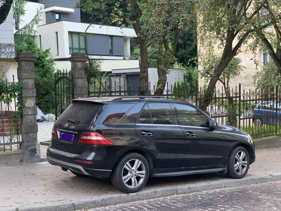 Mercedes ML 250; 2012рік