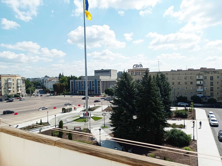 Чудова квартира в центрі/пл. Соборна 2/2 подобово/потижнево
