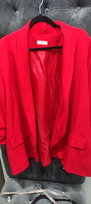 Żakiet r 48 czerwony beżowy czarny 40zl sztuka
