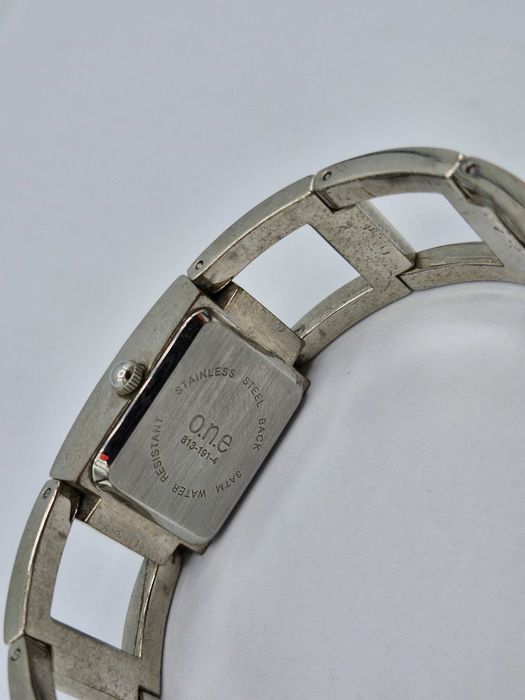 Zegarek Damski O.N.E. 813-191-4