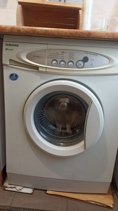 Пральна машина Самсунг б/у робоча,  стіл письмовий б/у