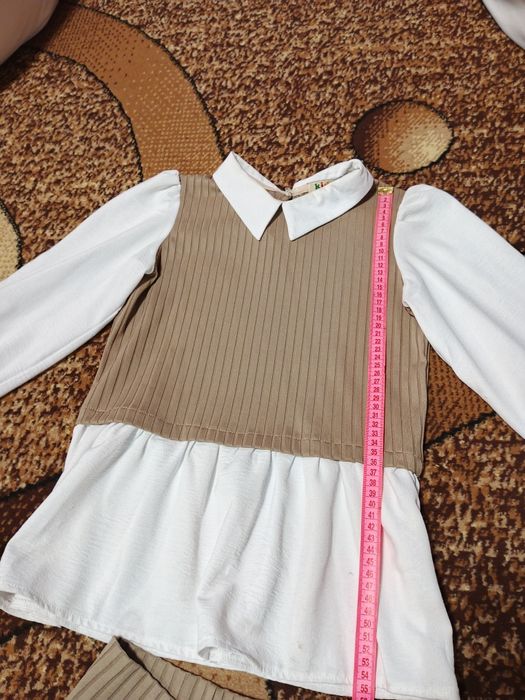 Нарядний, стильний костюм на дівчинку у школу